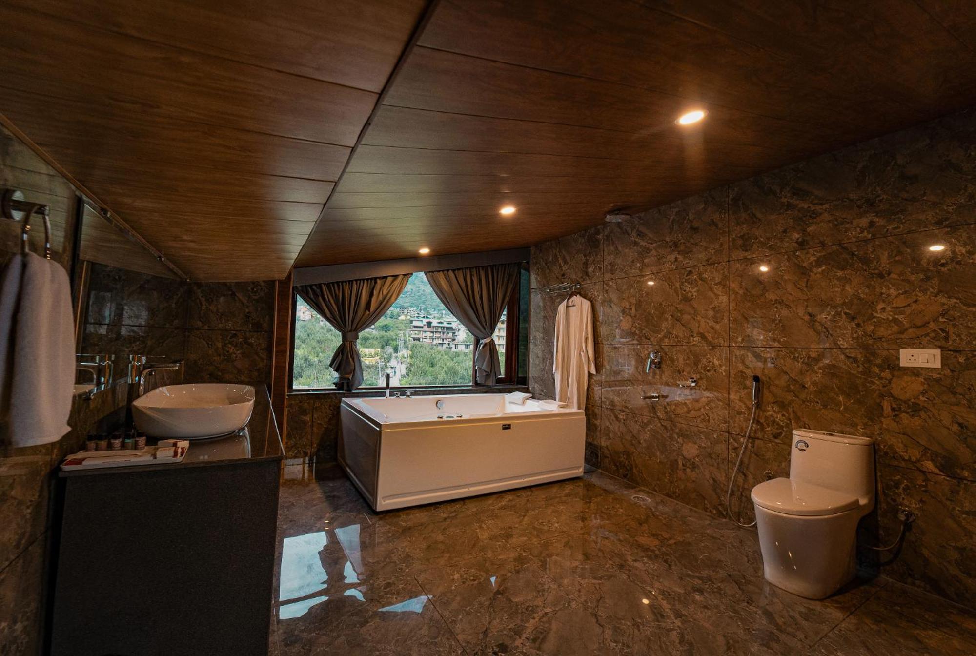 Hotel Nazaara - A Luxe Retreat Manāli Exterior foto